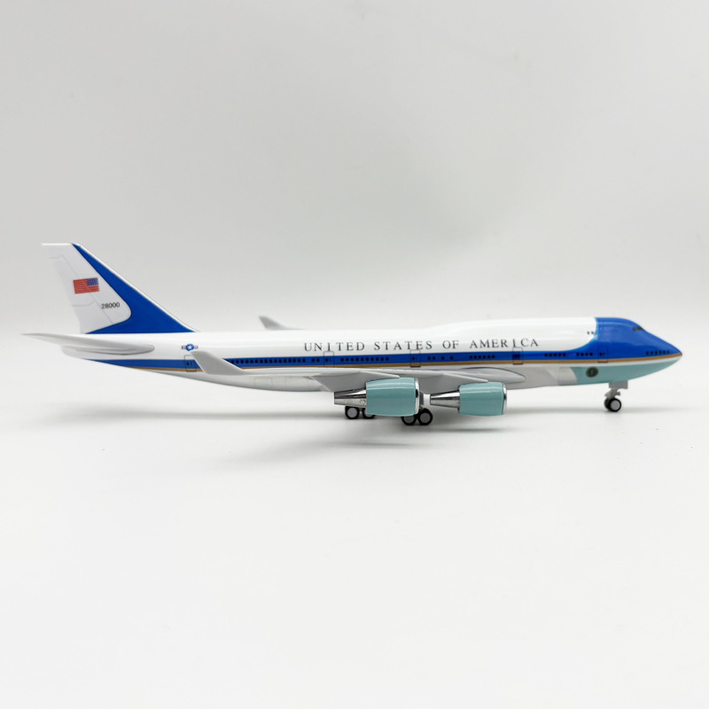 โมเดลเครื่องบิน B747 Air Force - Model Airplane Plastic บทวิจารณ์และราคา